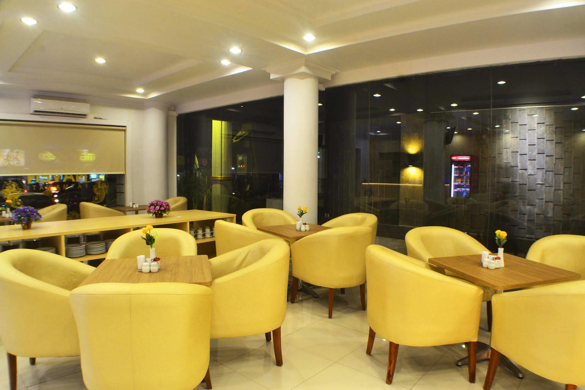 Maven Fatmawati Hotel Jakarta Exterior foto